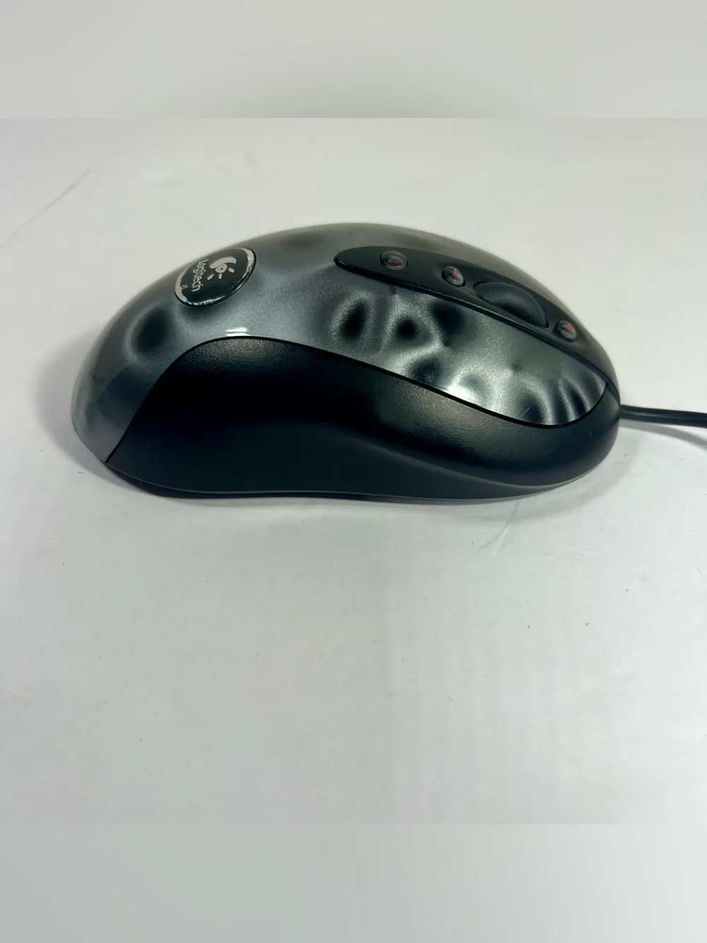 Logitech MX518 Wired Optical Gaming Mouse M/N M-BS81A P/N Thumb Button 16000 DPI